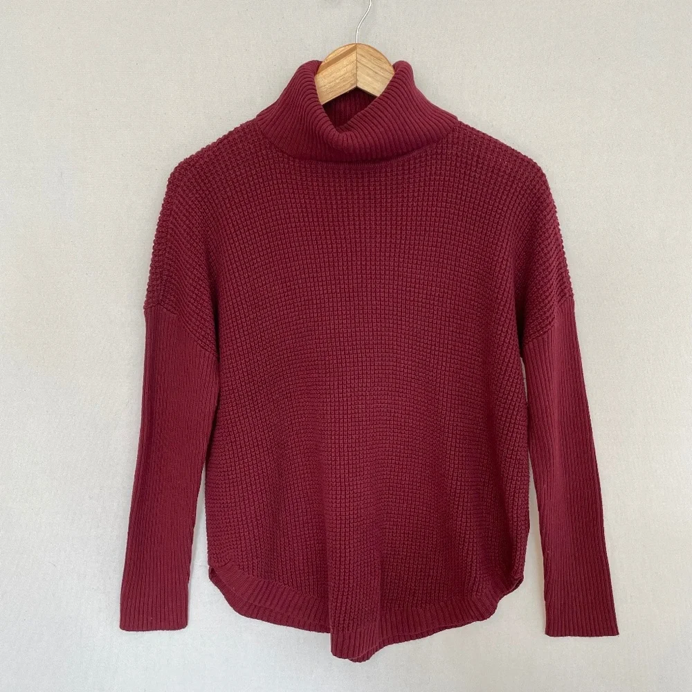 MICHAEL MICHAEL KORS Women’s Small Merlot Waffle Weave Knit Turtleneck Sweater